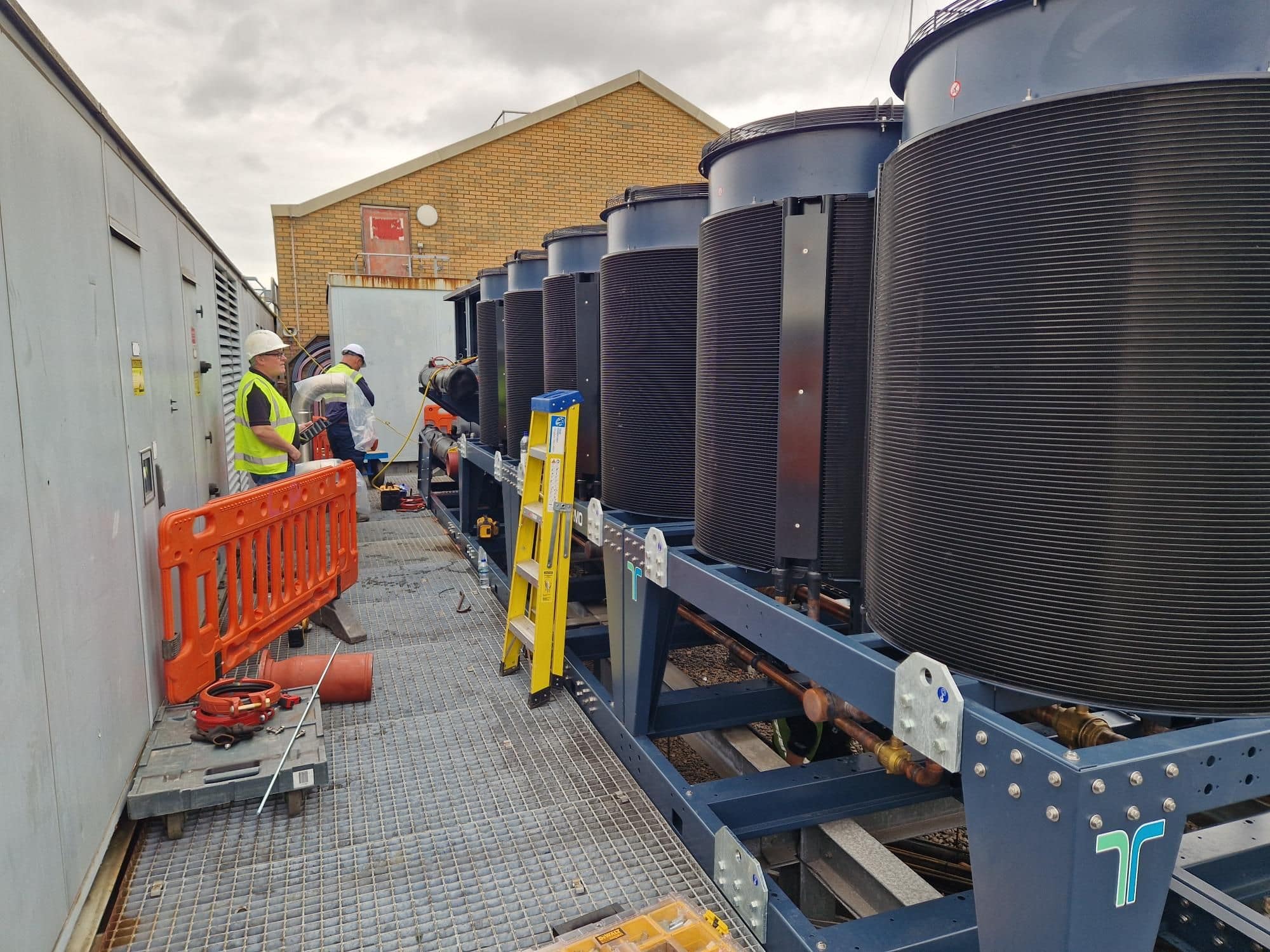 Chiller installation Geoclima chiller on John Lewis' rooftop in Glasgow