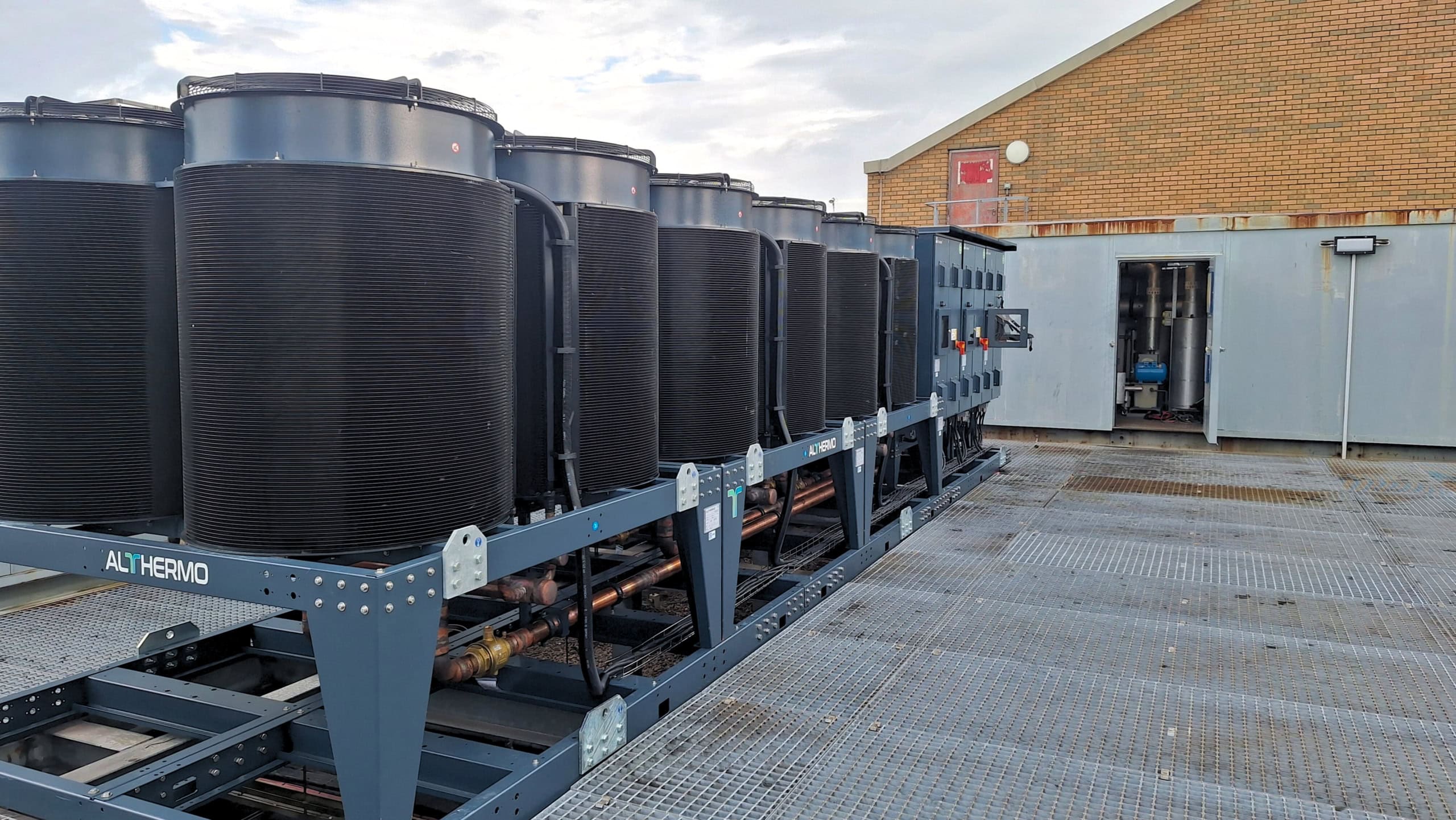 Unit 1 Geoclima chiller on John Lewis' rooftop in Glasgow